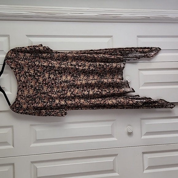 Volcom Oversized Floral Tunic - Picture 2 of 5